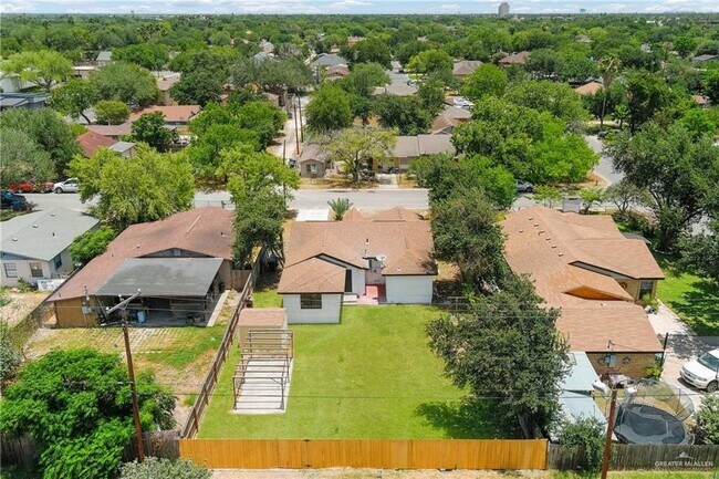 Building Photo - 1305 Quince Ave