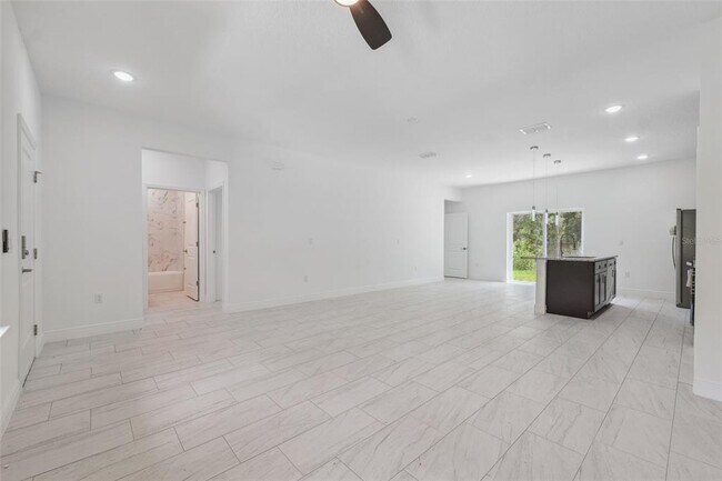 Building Photo - 10089 N Athenia Dr