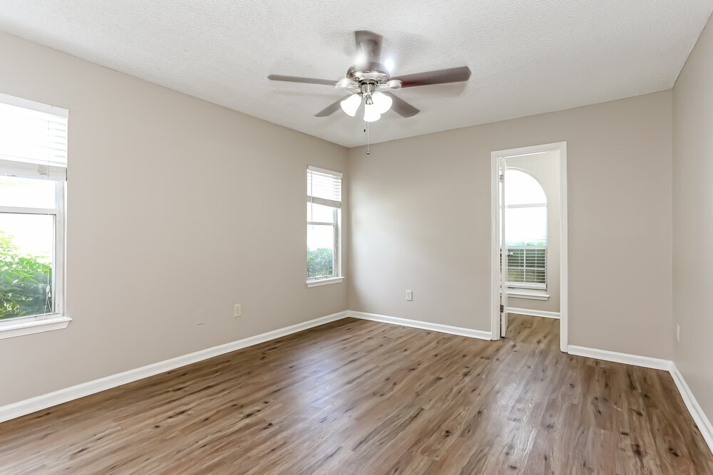 Building Photo - 358 Silent Brook Trail