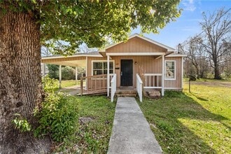 Building Photo - 408 Rawls Ave