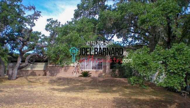 Building Photo - **Available May 10** Large Split Level Hom...