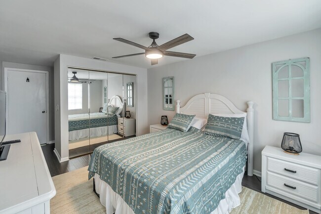Building Photo - 12447 Mondragon Dr