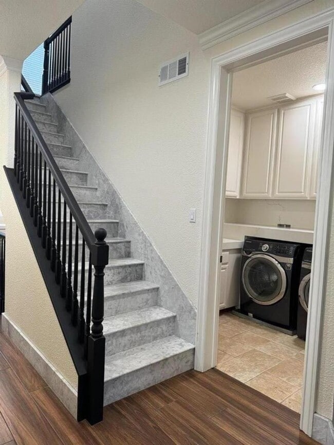 Building Photo - Elegant and Luxurious Rental Home in Hercules