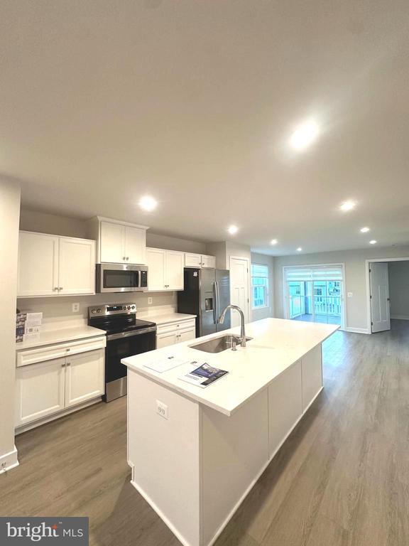 Building Photo - 117 Dunster St