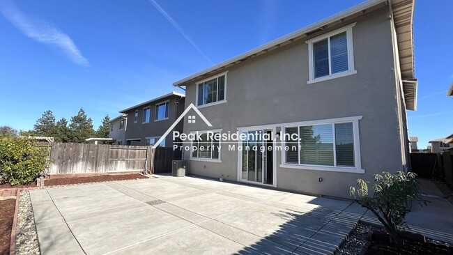 Building Photo - Spacious 4-bedroom home in Natomas with cl...