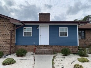 Building Photo - 618 Hiawatha Rd