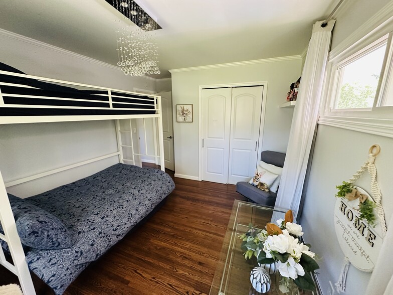 Bedroom 2 - 15610 Holdridge Rd E