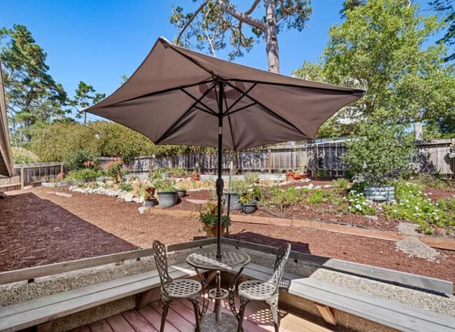 Building Photo - Available for rent