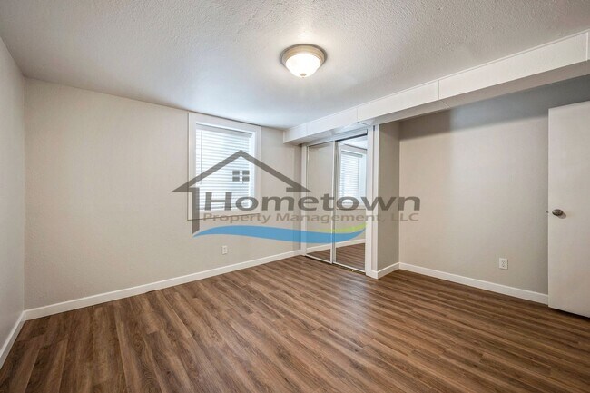 Building Photo - 4 Bedroom 2 Bath Home with 2-Car Detached Garage Available in Hayden, Idaho!