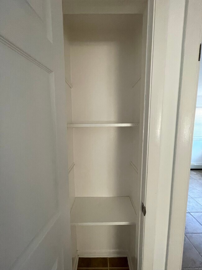 Building Photo - 7722 W Belmont Ave