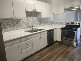 Building Photo - 922 Plumas St