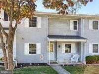 Building Photo - 1068 W Foxcroft Dr