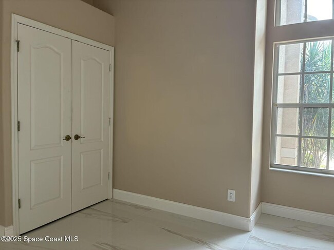 Building Photo - 976 Wimbledon Dr