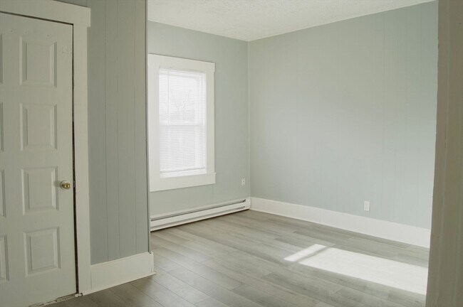 Building Photo - 105 Clarendon St