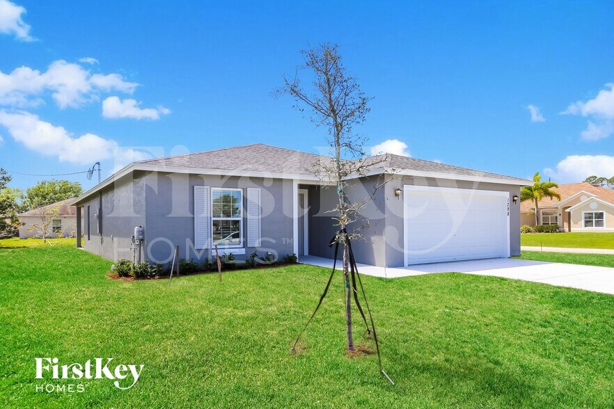 Building Photo - 1298 SW Crost Ave