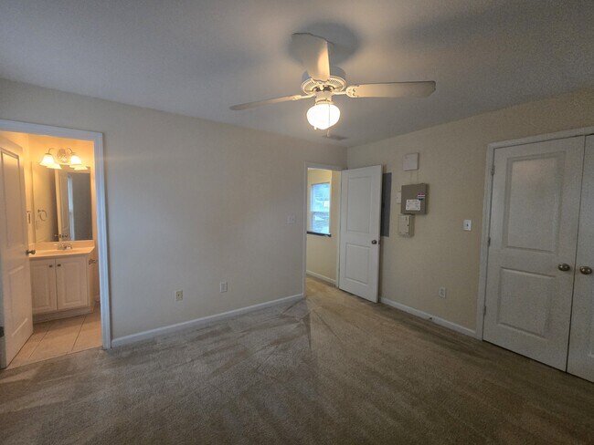 Building Photo - 170 Jonas Ave