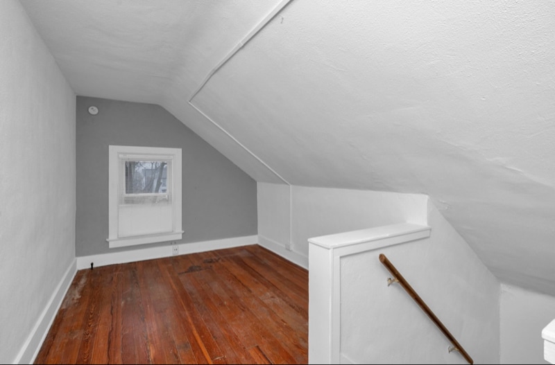 Building Photo - 1479 Bryden Rd