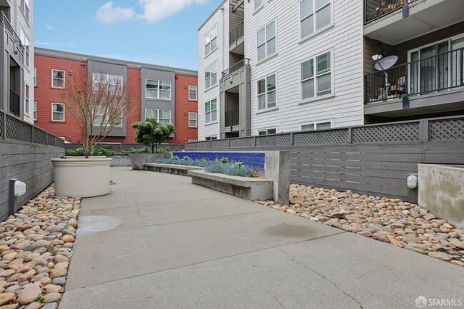 Building Photo - 8300 Oceanview Terrace