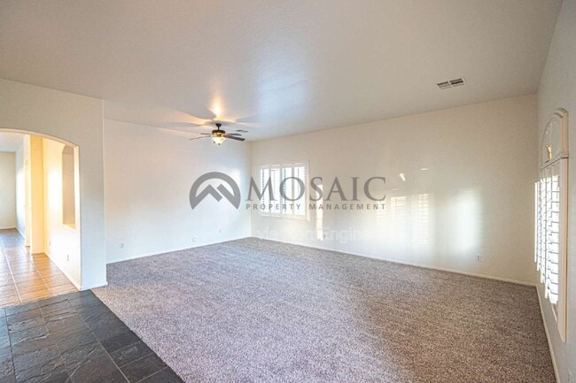 Building Photo - 21316 E Via Del Rancho Rd