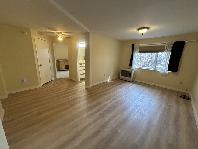 Building Photo - 4032 Beluga Cir