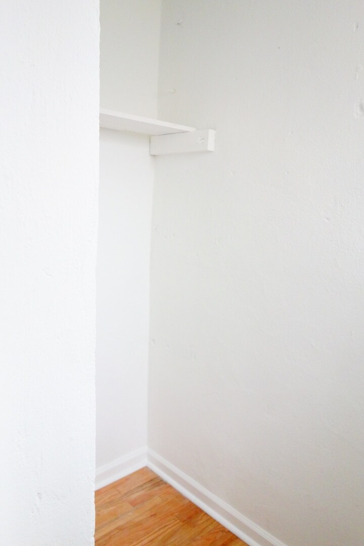 Building Photo - 8206 Greenwood Ave