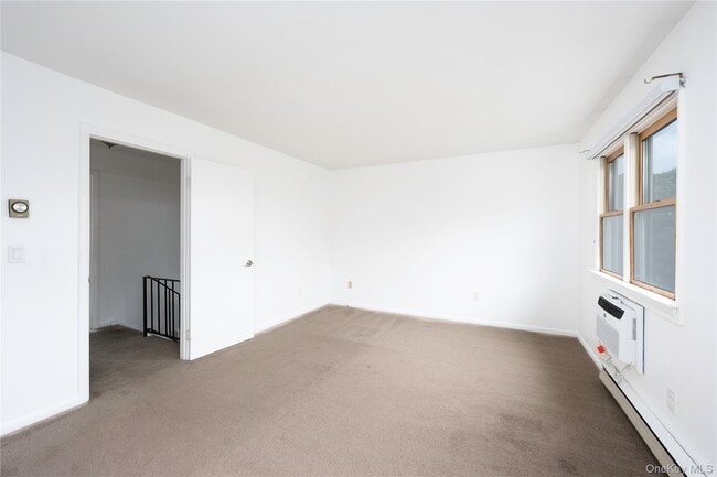 Building Photo - 14 Brewster Woods Dr