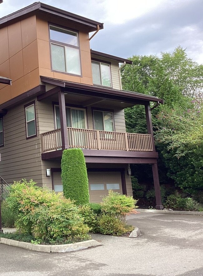 Building Photo - 8401 130th Pl SE