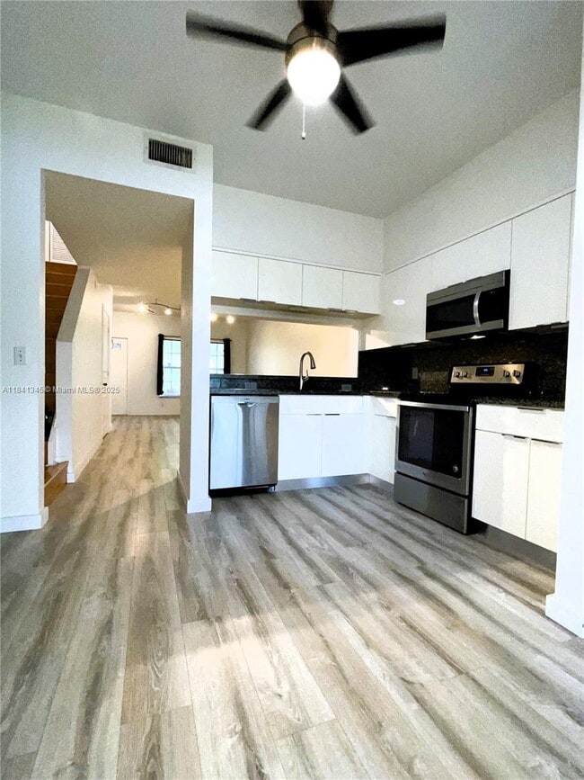 Building Photo - 207 Mallory Ct