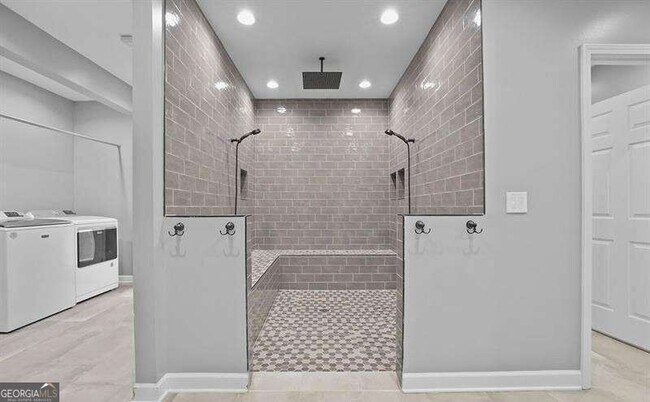Building Photo - 3520 Mystic Dr