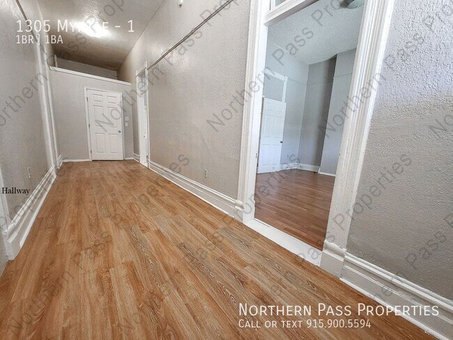 Building Photo - All utilities included, 1 bedroom apartmen...