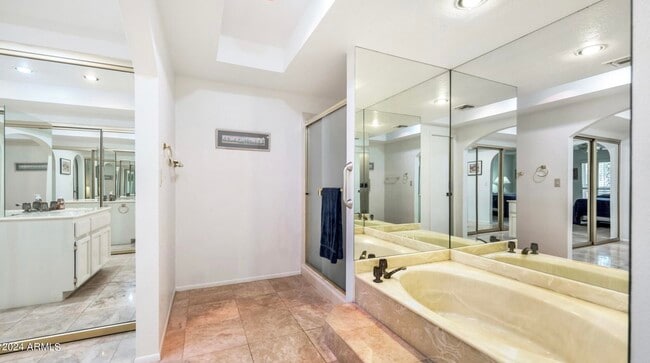 Building Photo - 8188 E Del Cuarzo Dr