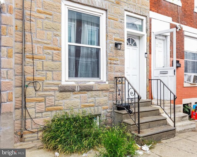 Primary Photo - 817 Winton St