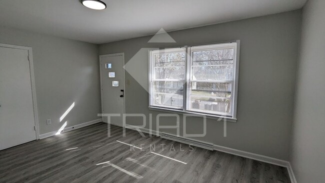Building Photo - Renovated 3bed/1bath in Greensboro!