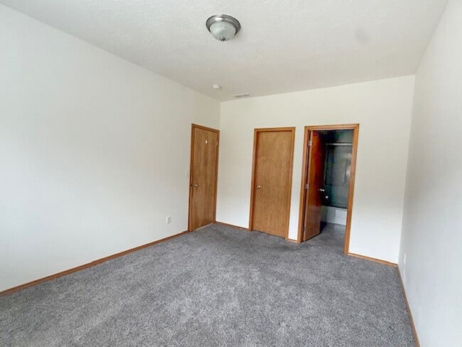 Building Photo - Beautiful 3 Bed, 2 Bath Home in Golden Hills