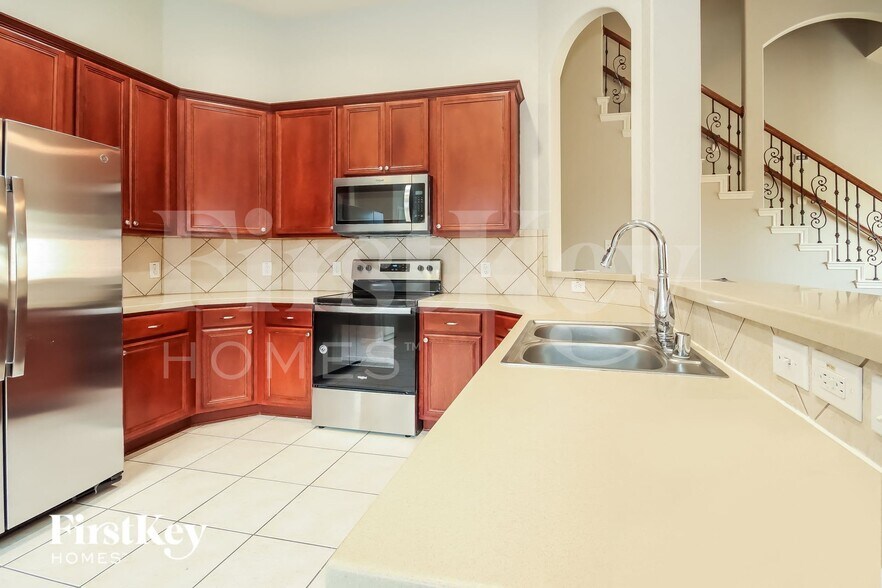 Building Photo - 12323 Crescent Mountain Ln