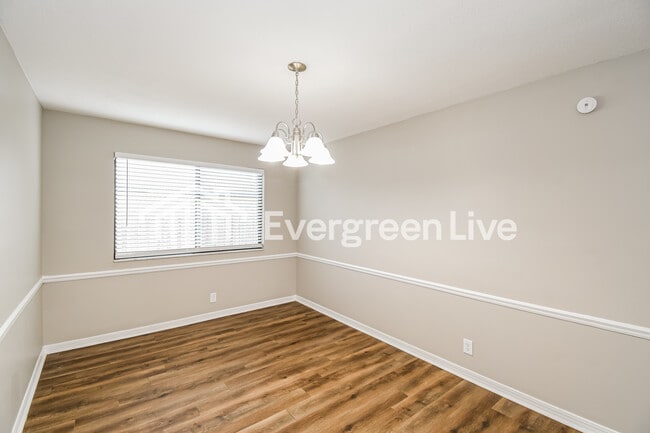 Building Photo - 8149 Amberwood Ct