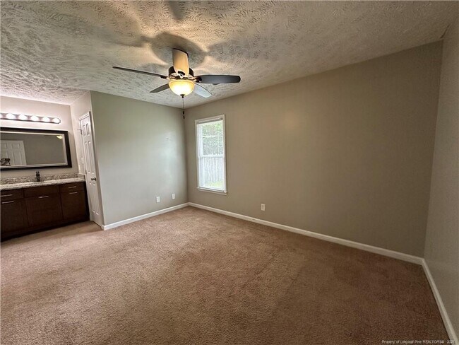 Building Photo - 1734 Winnabow Dr