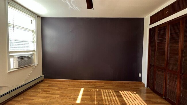 Building Photo - 350 Pelton Ave