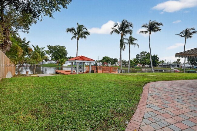 Building Photo - 17841 NW 84th Ct