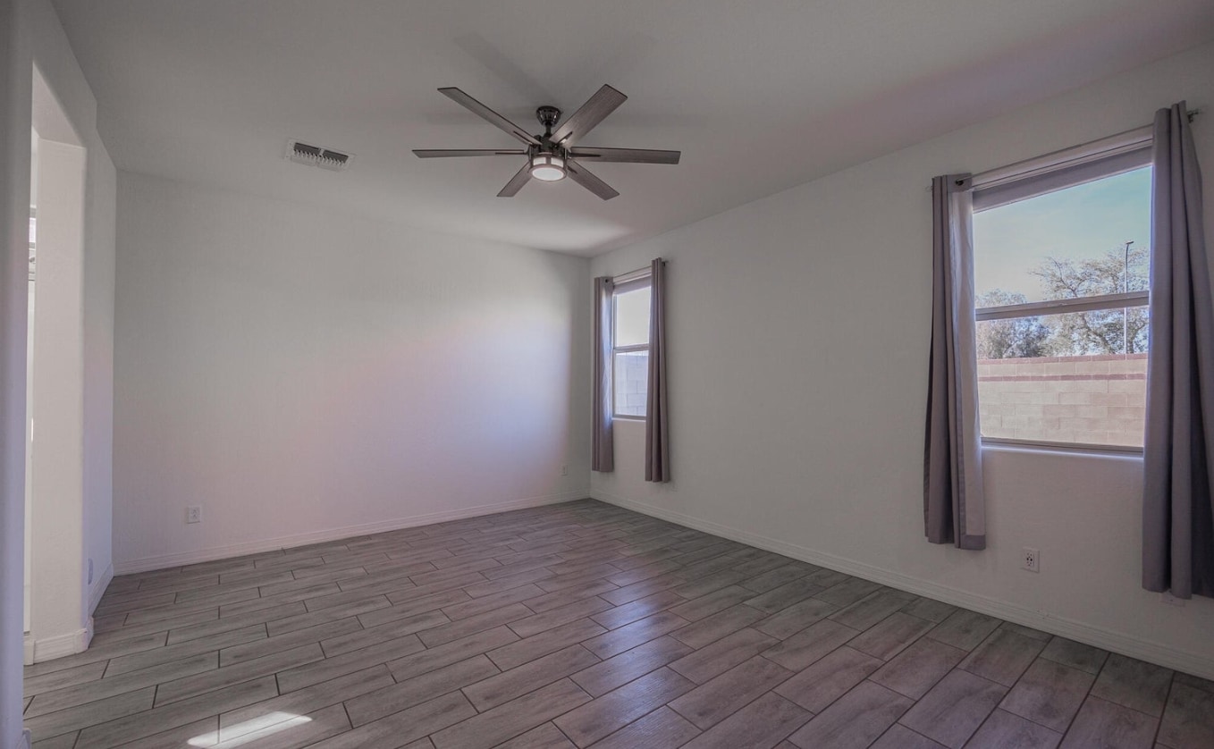 Building Photo - 5726 S 30th Gln