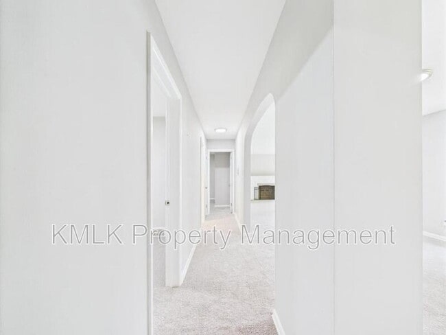 Building Photo - 2644 Kilgore St