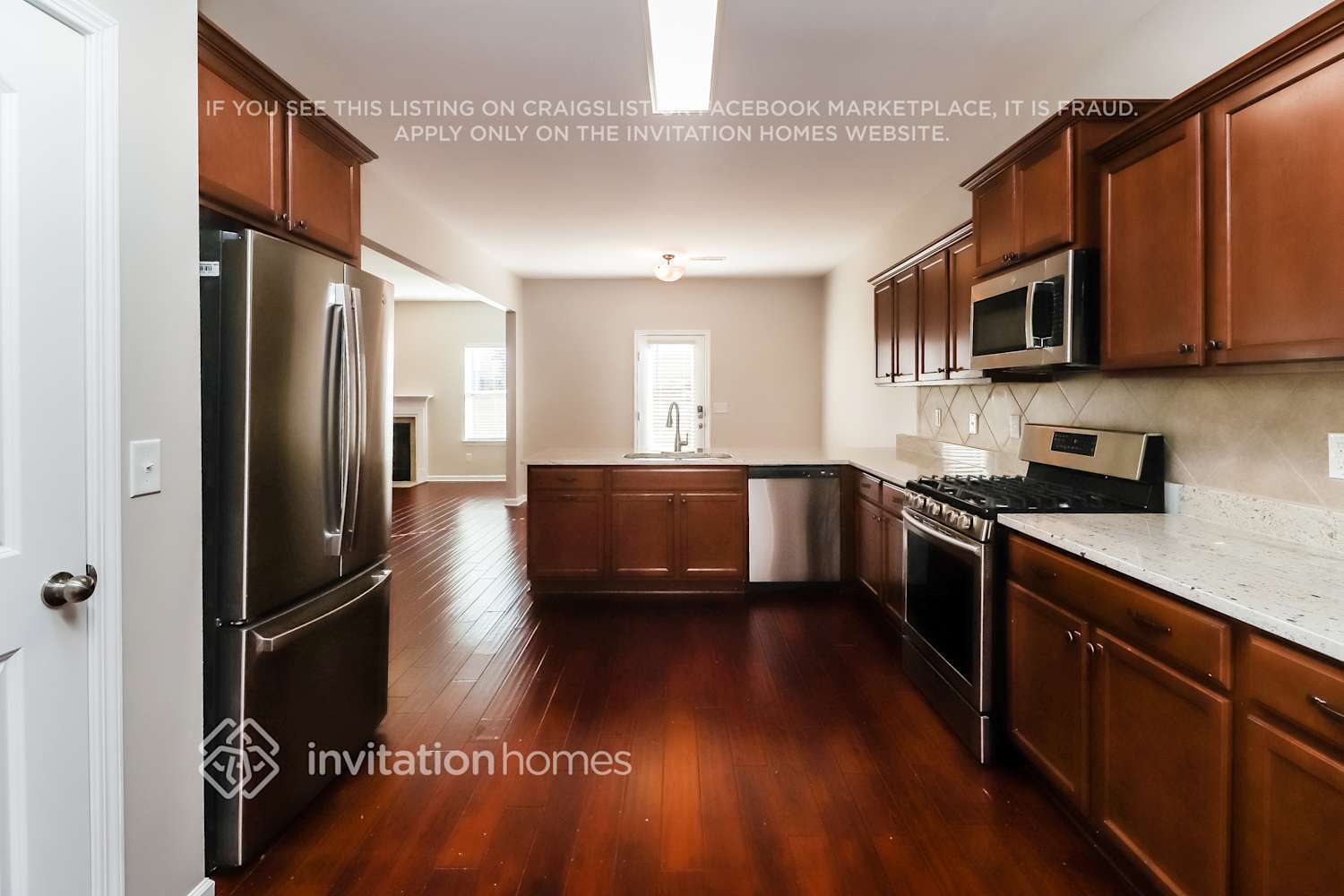 Building Photo - 8112 Dumphries Dr
