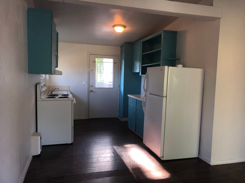 Building Photo - 501 13th St