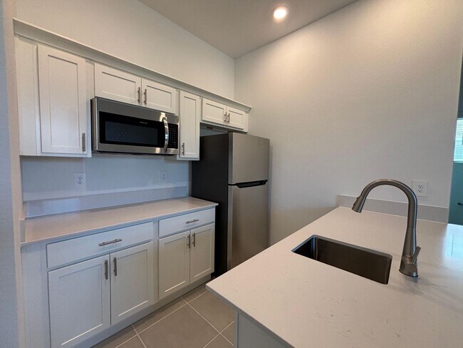 Building Photo - 5996 Shavasana Rd