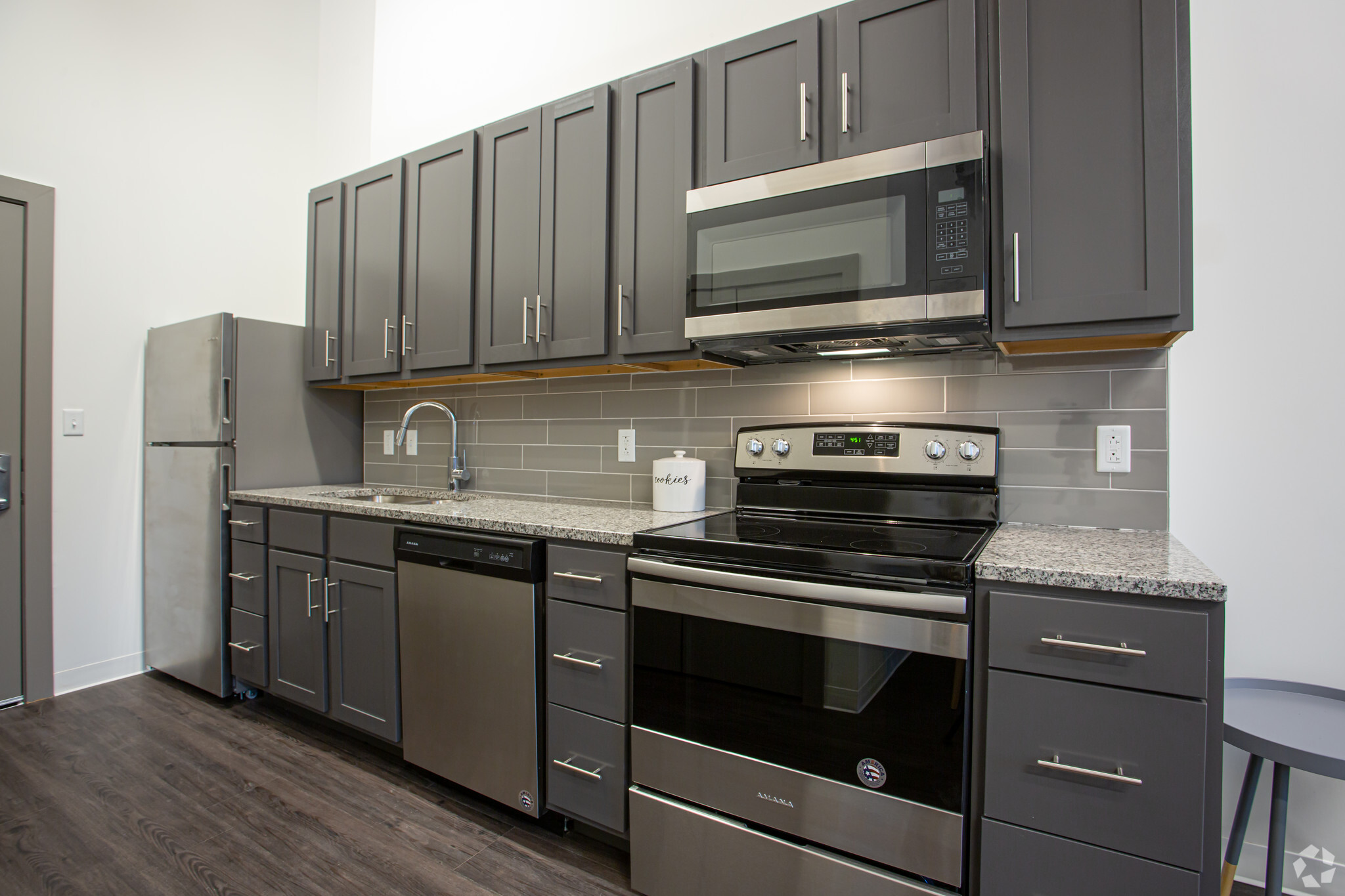 1BR, 1BA - 536 SF - The Station Lofts at the Riverfront