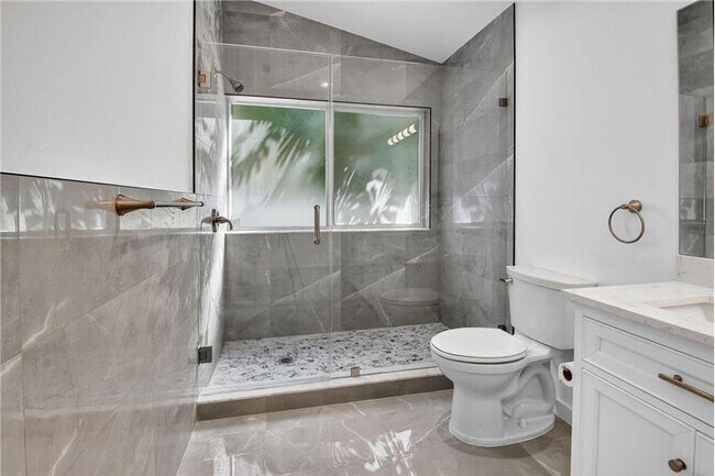 Building Photo - 1599 NW 14th Ave