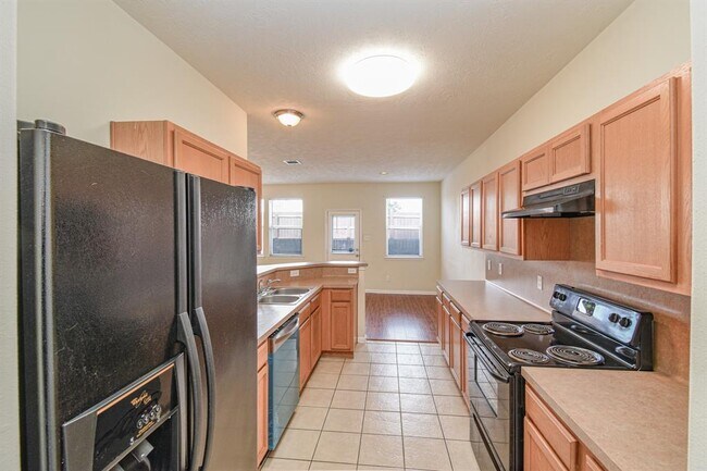 Building Photo - 15930 Langhamwood Ln