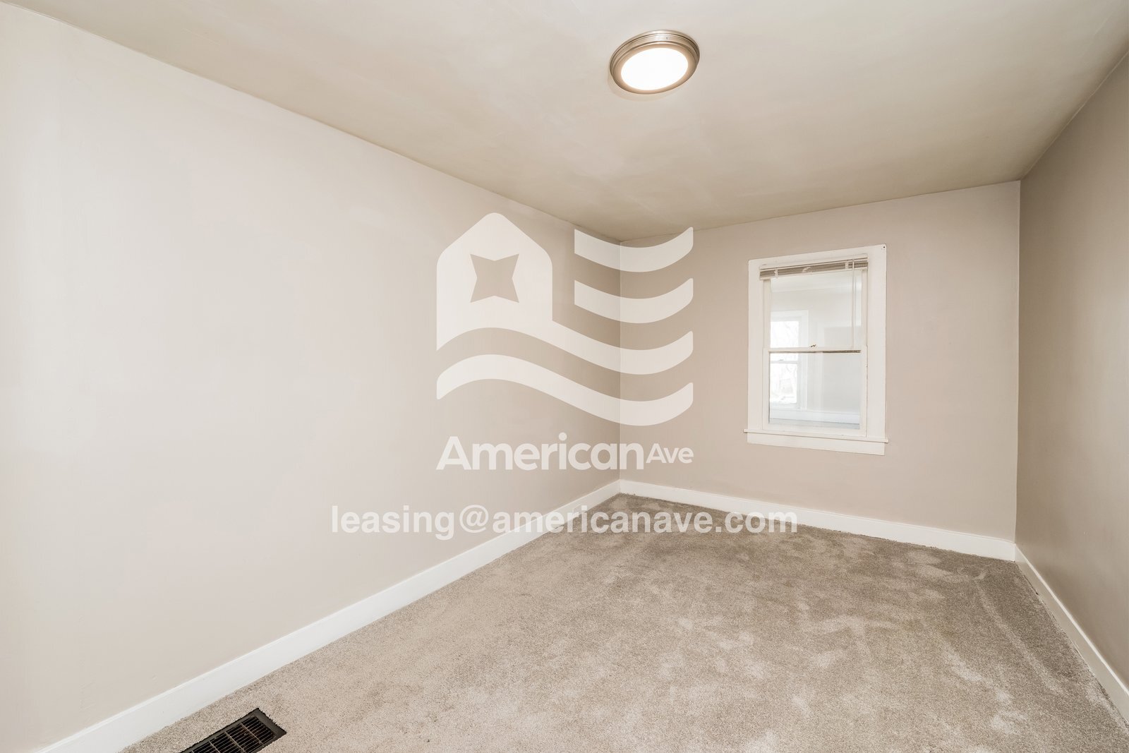 Building Photo - 709 W Broad St