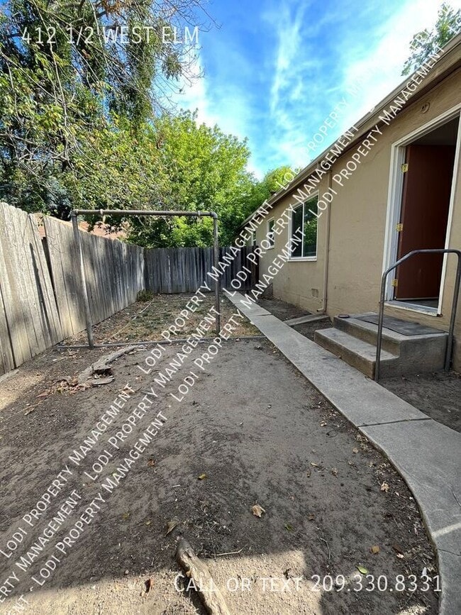 Building Photo - 412 1/2 WEST ELM-