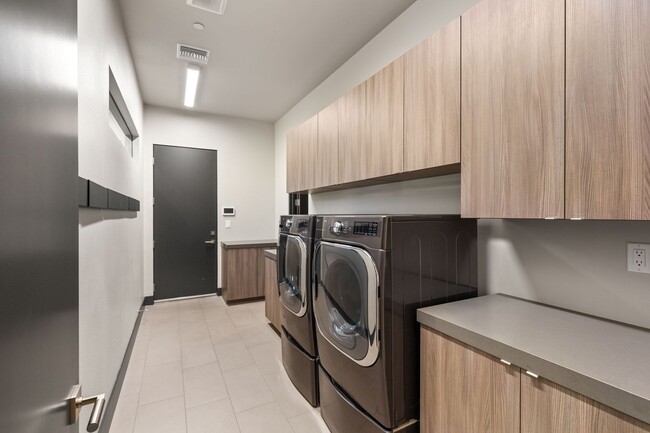 Building Photo - 11142 San Terrazo Pl